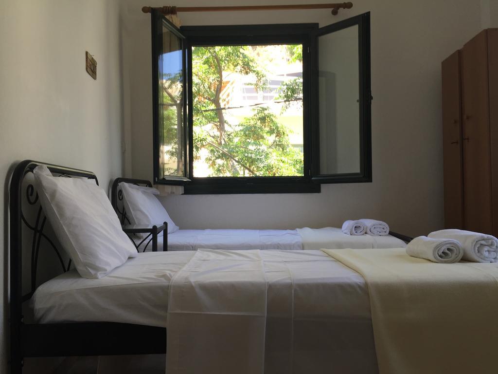 Icthyoessa Apartment Agios Kirykos  Room photo
