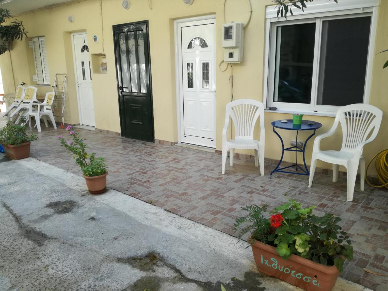 Icthyoessa Apartment Agios Kirykos  Exterior photo